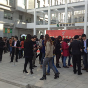 ����I(l��ng)ȡ�֙C��